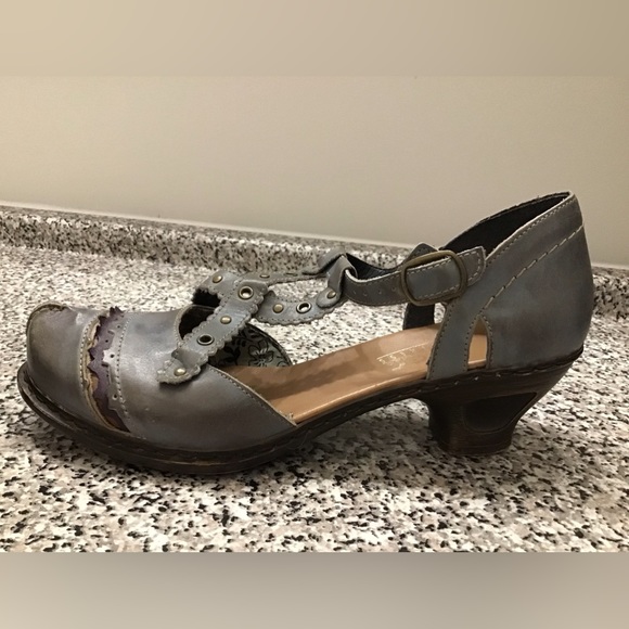 Rieker Shoes - Picture 2 of 6